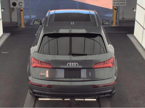 Used 2019 Audi SQ5 Premium Plus w/ Premium Plus Package image 3