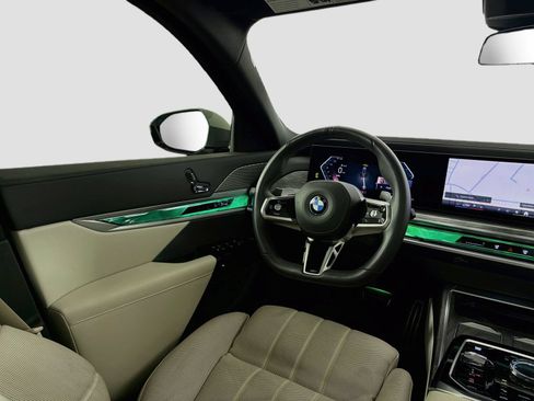 Used 2025 BMW 760i xDrive w/ Executive Package AWD/4WD image 26