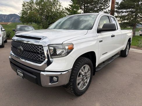 Used 2018 Toyota Tundra SR5 w/ SR5 Upgrade Package AWD/4WD image 3