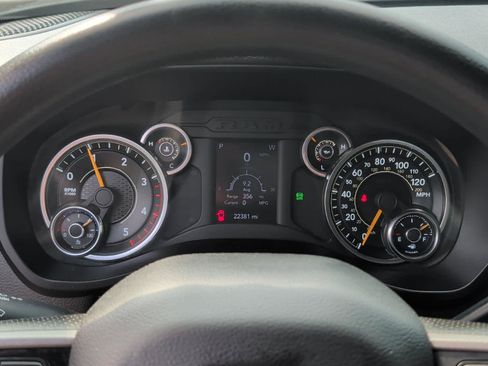 Used 2022 RAM 3500 Tradesman w/ Chrome Appearance Group AWD/4WD image 18