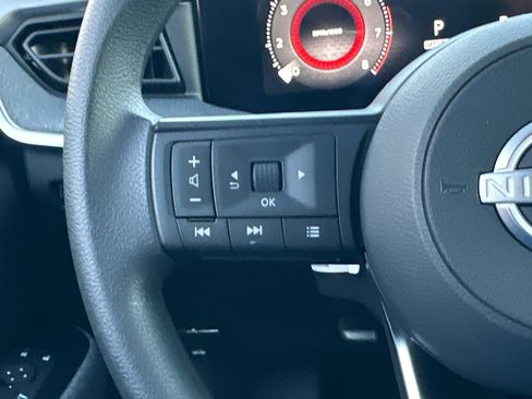 New 2025 Nissan Kicks SV w/ Illumination Package image 38