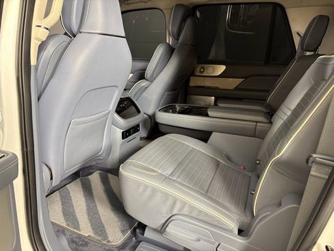 Used 2022 Lincoln Navigator L Black Label image 39