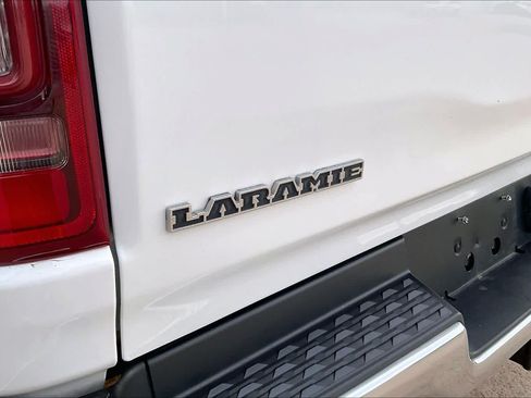 Used 2022 RAM 1500 Laramie AWD/4WD image 28