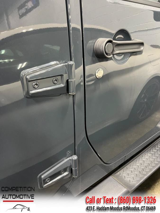 Used 2018 Jeep Wrangler Unlimited Sport S AWD/4WD image 23