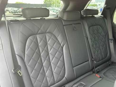 Used 2026 BMW X5 xDrive40i w/ M Sport Package AWD/4WD image 32