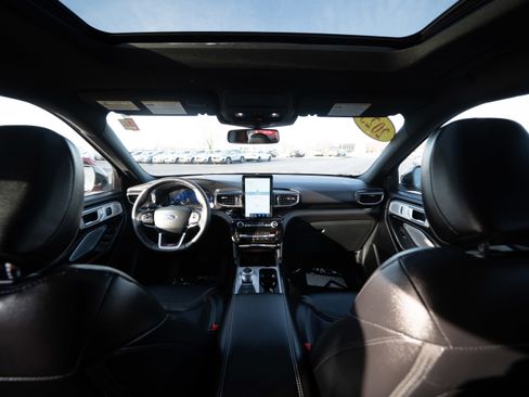 Used 2023 Ford Explorer ST w/ Equipment Group 401A image 19