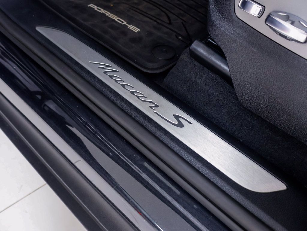 Certified 2026 Porsche Macan S AWD/4WD image 24