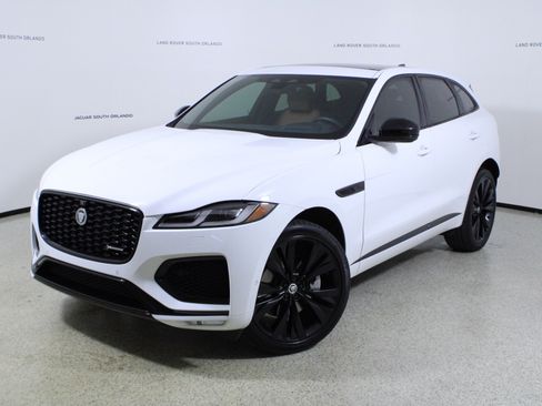 Used 2025 Jaguar F-PACE R-Dynamic S image 1
