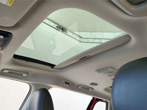 Used 2022 Kia Carnival SX Prestige FWD image 19
