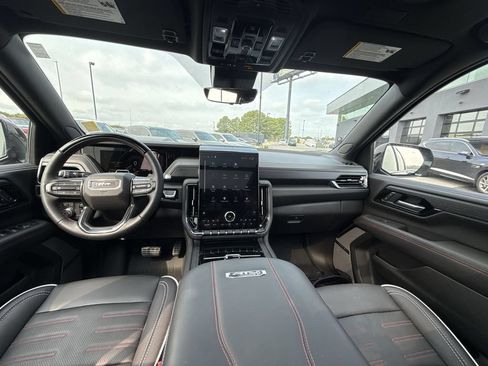 Used 2026 GMC Yukon AT4 Ultimate AWD/4WD image 10