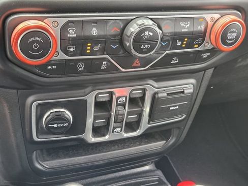 Used 2023 Jeep Gladiator Sport AWD/4WD image 19