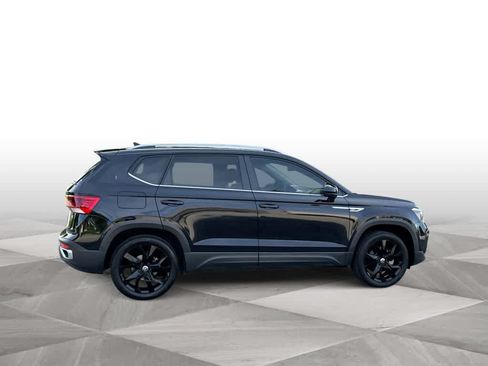 Certified 2024 Volkswagen Taos SE FWD image 9