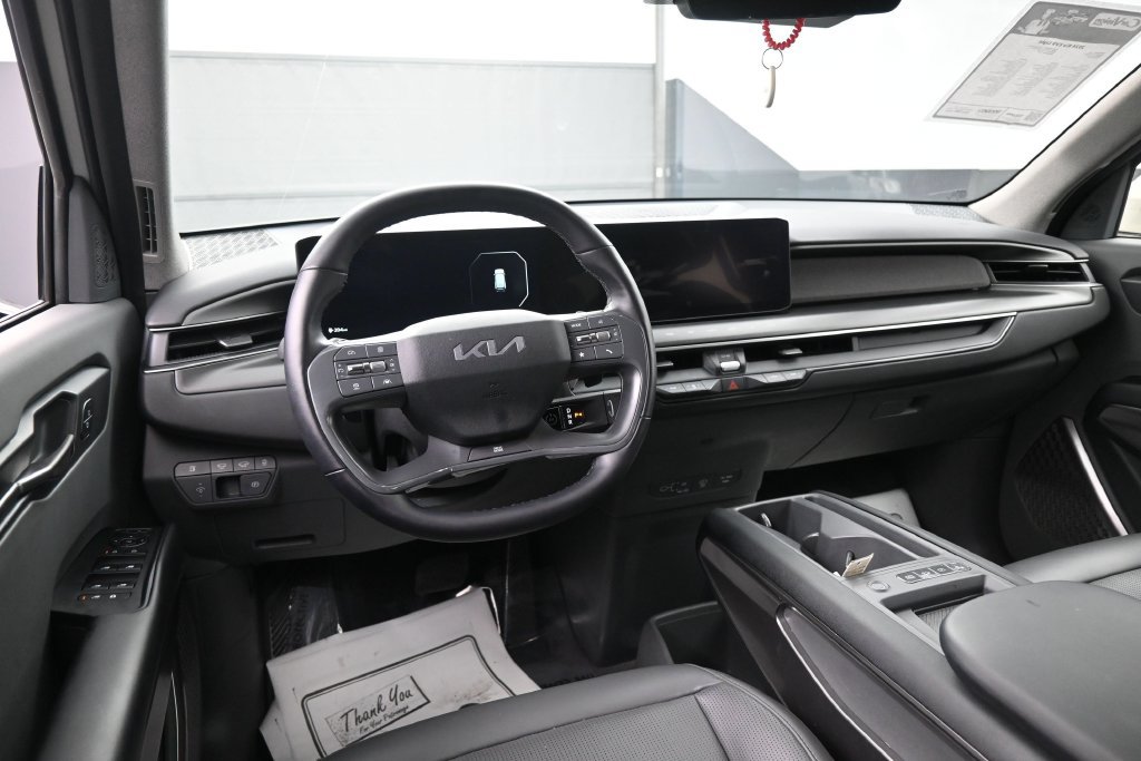 Used 2024 Kia EV9 Light RWD image 28