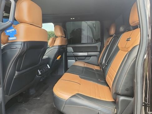 Used 2021 Ford F150 Platinum w/ FX4 Off-Road Package AWD/4WD image 8