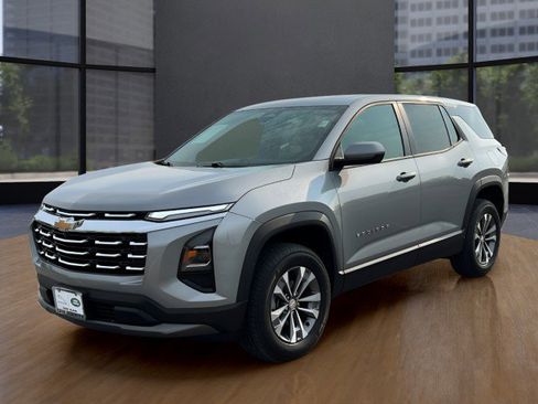 Used 2026 Chevrolet Equinox LT w/ Convenience Package II image 11