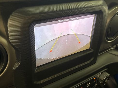 Used 2022 Jeep Wrangler Unlimited Sport AWD/4WD image 31