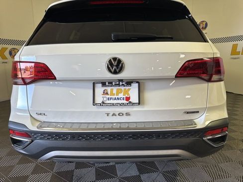 Used 2023 Volkswagen Taos SEL image 12