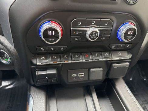 Used 2021 GMC Sierra 1500 SLT w/ SLT Premium Plus Package image 22