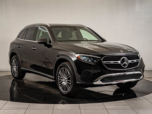 Certified 2025 Mercedes-Benz GLC 300 4MATIC image 12