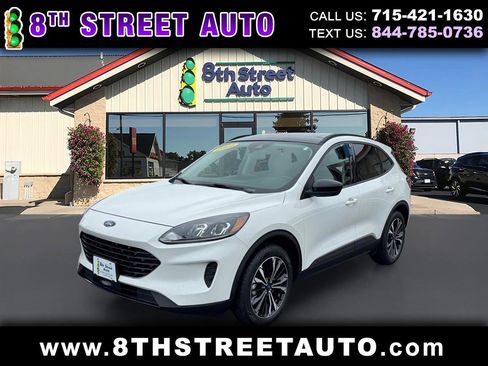 Used 2021 Ford Escape SE w/ SE Sport Appearance Package image 1