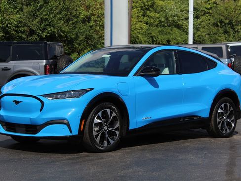 Used 2022 Ford Mustang Mach-E Premium image 3