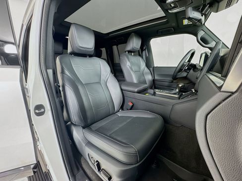 Used 2025 Lexus GX 550 w/ Accessory Package (2T) image 26