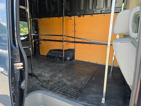 Used 2017 Nissan NV 2500 SL image 23