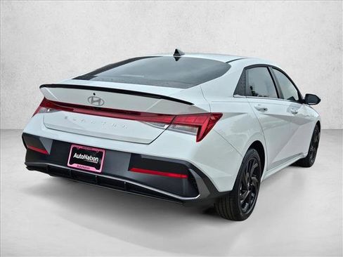 New 2026 Hyundai Elantra SEL Sport FWD image 2