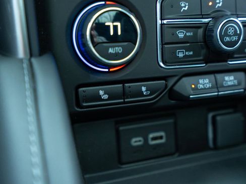 Used 2023 Chevrolet Tahoe LT w/ Luxury Package image 25