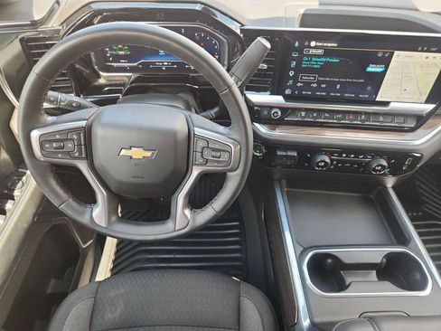 Used 2025 Chevrolet Silverado 2500 LT w/ Texas Edition AWD/4WD image 11