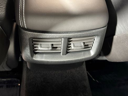 Used 2015 Dodge Challenger SRT Hellcat image 24