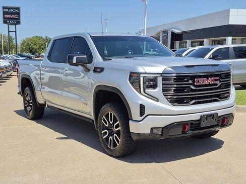 Used 2022 GMC Sierra 1500 AT4 w/ AT4 Preferred Package AWD/4WD image 1