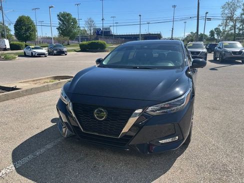 Used 2021 Nissan Sentra SR w/ SR Premium Package FWD image 10