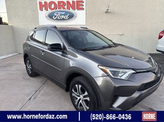 Used 2017 Toyota RAV4 LE video 1