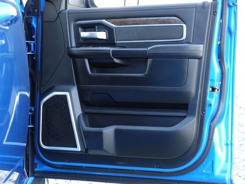 Used 2020 RAM 2500 Laramie image 33