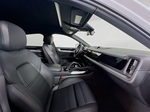 New 2026 Porsche Cayenne Coupe image 30