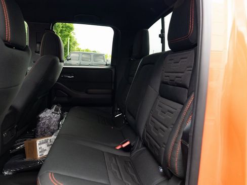 New 2025 Nissan Frontier PRO-4X w/ Pro Convenience Package image 21