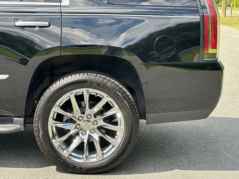 Used 2018 Cadillac Escalade Luxury AWD/4WD image 88