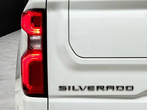Used 2022 Chevrolet Silverado 1500 RST w/ Protection Package AWD/4WD image 39