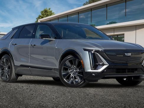 New 2026 Cadillac Lyriq Signature Sport w/ LPO, Floor Liner Package image 1