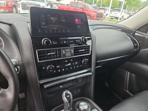 Used 2024 INFINITI QX80 Luxe AWD/4WD image 11