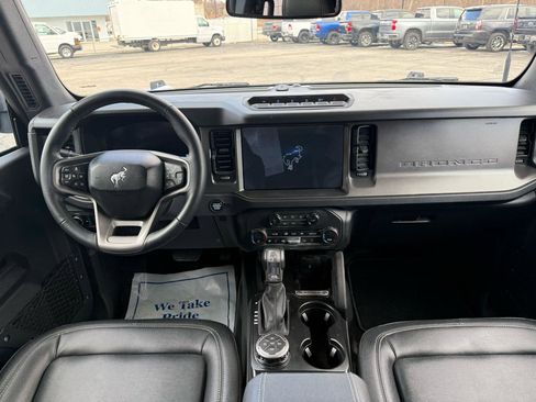 Used 2025 Ford Bronco Badlands AWD/4WD image 16