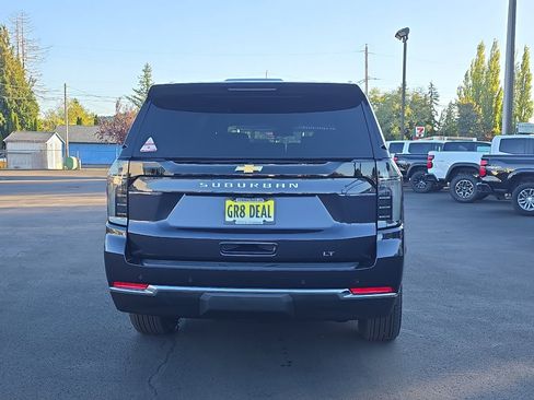 New 2026 Chevrolet Suburban LT w/ Comfort Package image 8