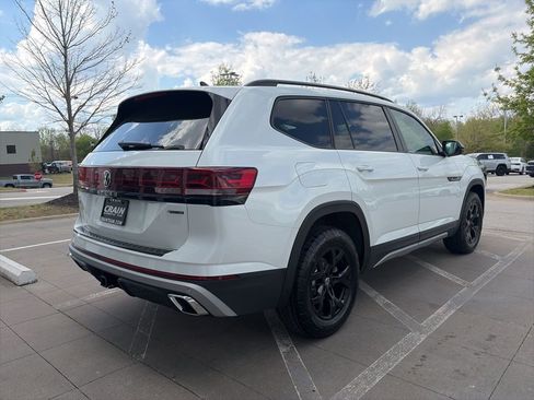 New 2026 Volkswagen Atlas Peak Edition AWD/4WD image 7