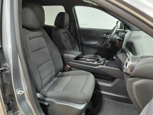 Used 2025 Chevrolet Equinox LT image 23