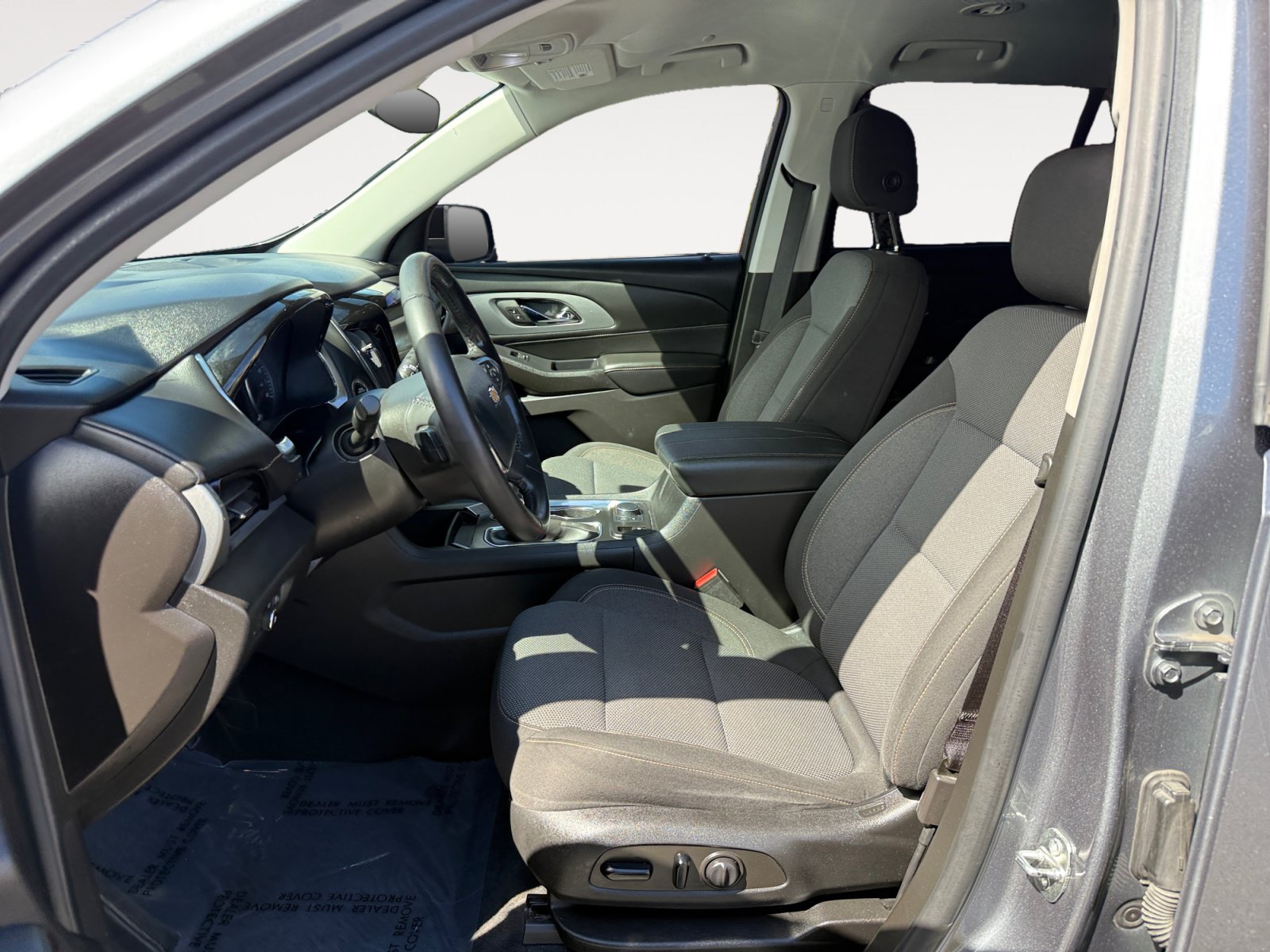 Used 2021 Chevrolet Traverse LT FWD image 10