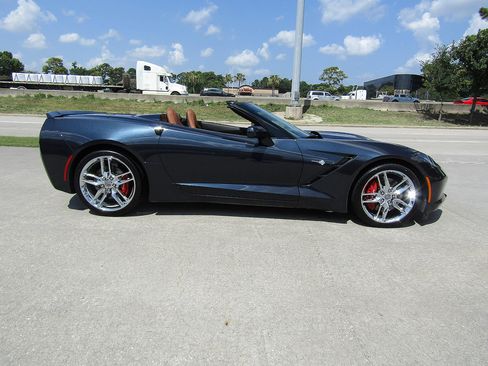 Used 2014 Chevrolet Corvette Stingray Convertible w/ 2LT Preferred Equipment Group RWD image 4
