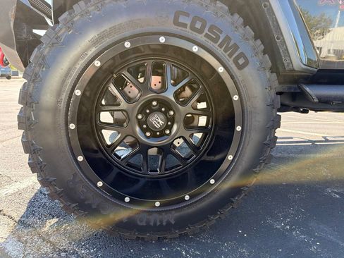 Used 2020 Jeep Wrangler Unlimited Sahara w/ Uconnect 4C Nav & Sound Group AWD/4WD image 9