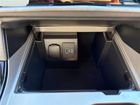 Used 2022 Ford Explorer ST w/ Equipment Group 401A image 24