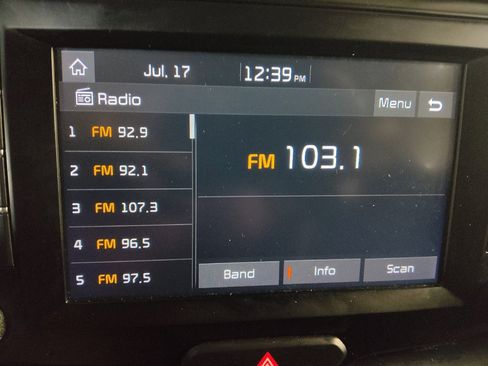 Used 2021 Kia Soul LX FWD image 25